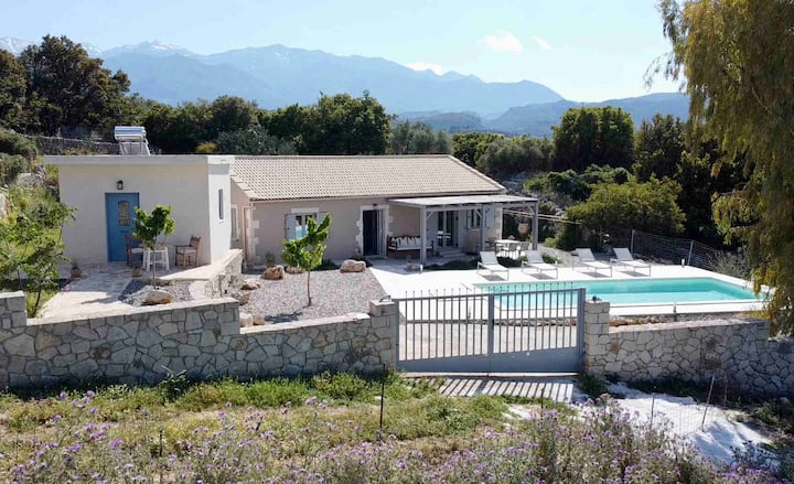 Cretan Cottage, Private Pool & Annexe - Grecja
