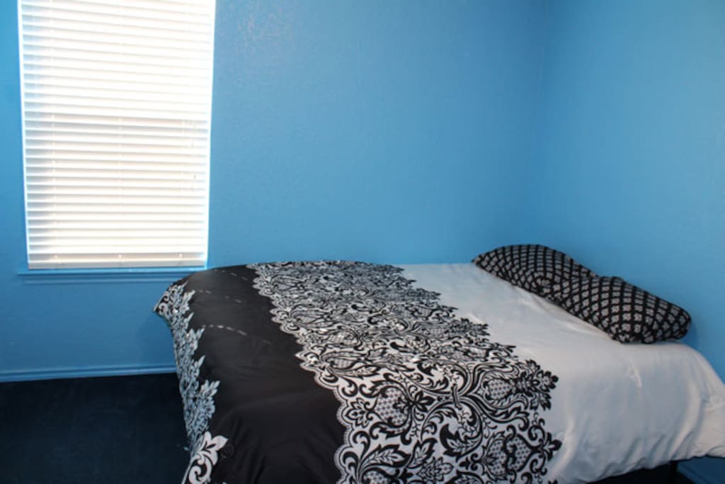 Queen bed