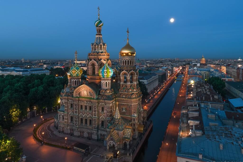 рядом 100 метров
