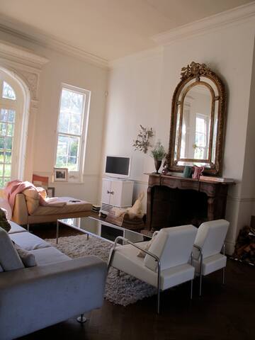 Magical manor house gallery image 4