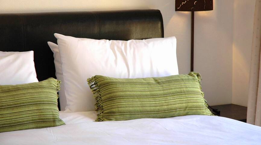 Ivy……set in a magical setting gallery image 4