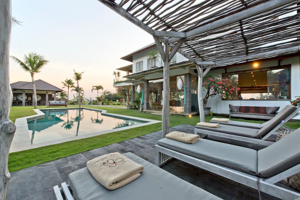 pool view