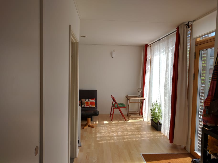 The entrance to the apartment, as seen from the kitchen