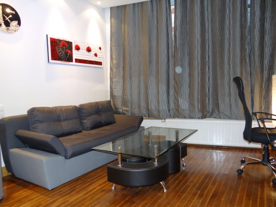 Petit Salon