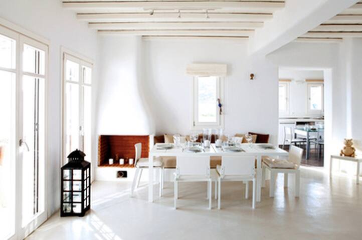 ELIA WHITE RESIDENCE in Mykonos gallery image 2