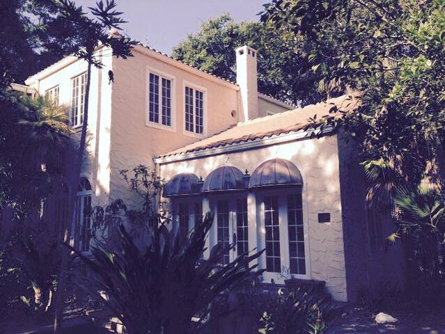 Large Room In Historic Home w/ Central Location