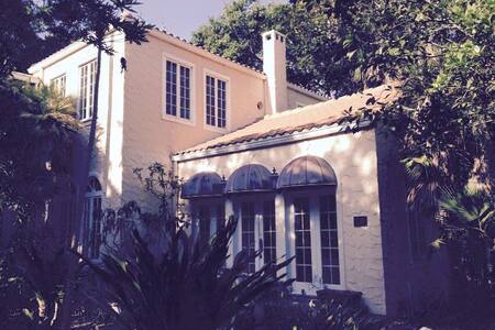 Large Room In Historic Home w/ Central Location