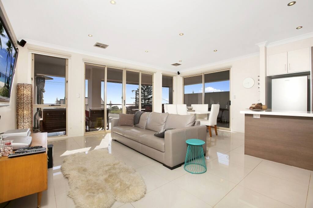 Upstairs Lounge/dining.