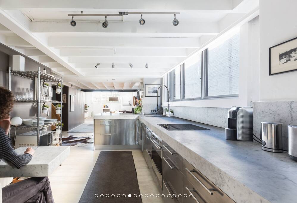Fully Equipped Gourmet Kitchen