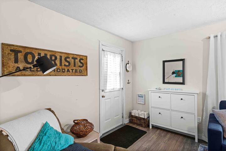 The Cottage on 1st-Short Walk to Parlee Beach gallery image 4