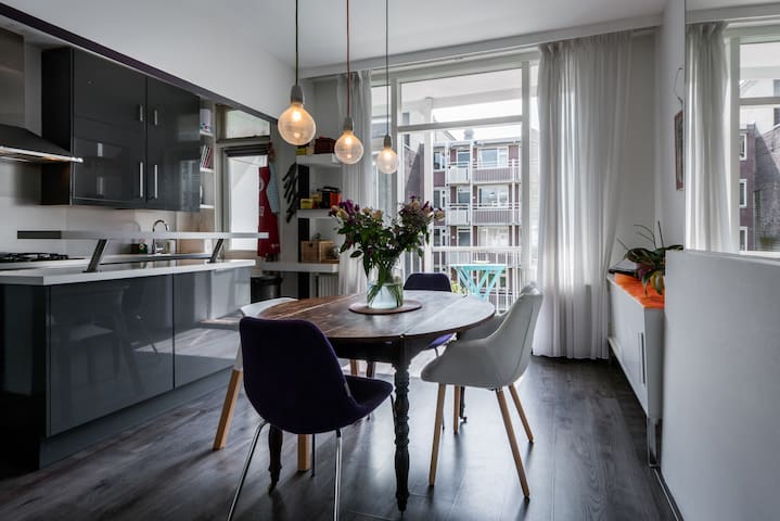 DUPLEX APARTMENT WITH ROOFTOP DE PIJP