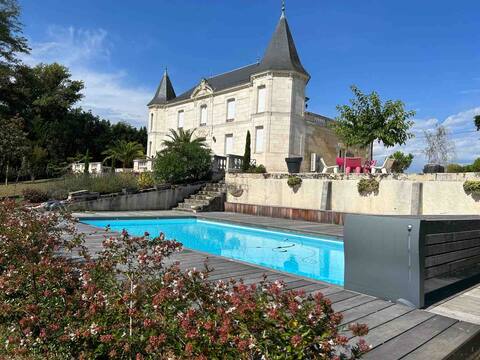 Castle for rent near St. Emilion