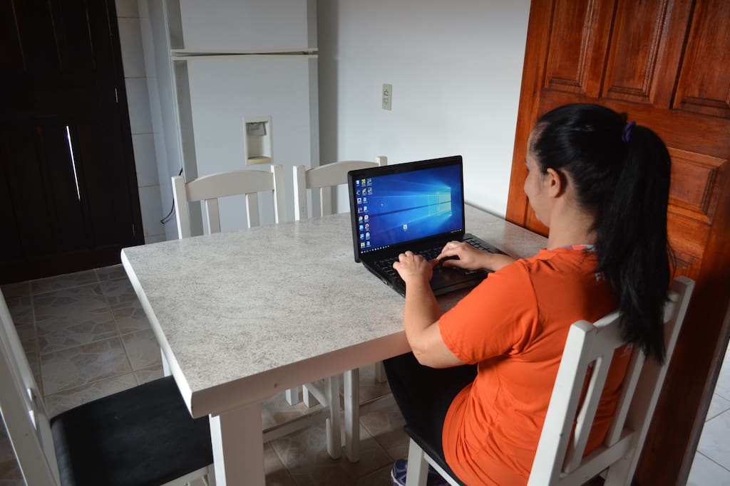 Local para trabalho com notebook