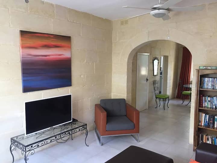 Spacious 3br Townhouse By Marsascala Harbor - Malta