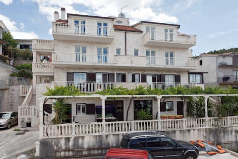 Apartment Rubelj 3 Trogir-Mastrinka