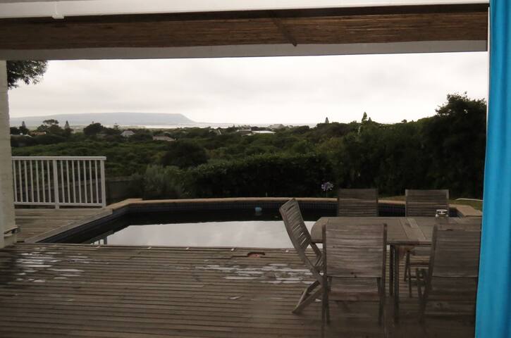 Beach Road Family Beach House gallery image 3