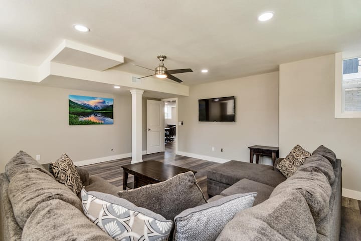 Gorgeous Remodeled Studios! # 12 - Sterling, CO