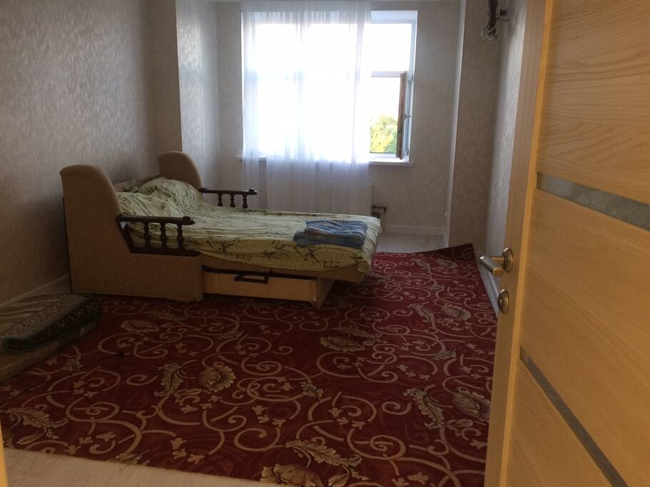 carpet and bed can be changed
