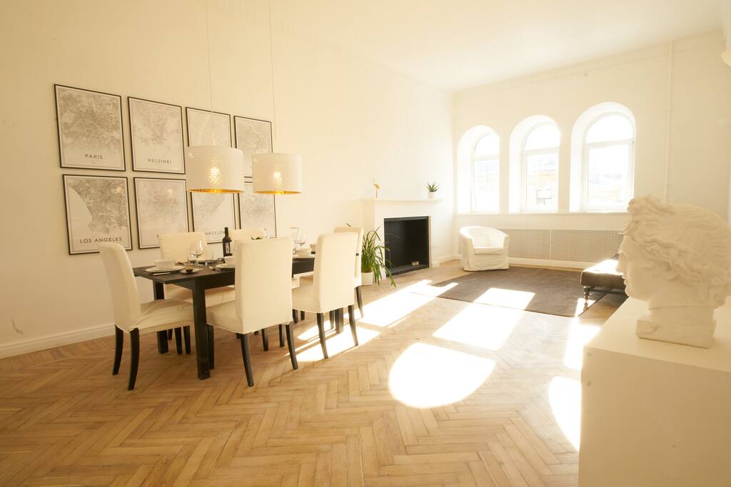 the big Living room (36,3m2 - contains a comfortable Sofabed which can also be used as Bed for 2 people) / + Silent Videoprojector with Apple TV & Netflix for Movie nights