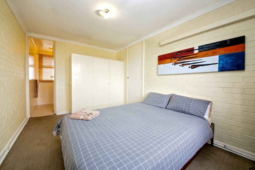 1 and 2-bedroom apartments