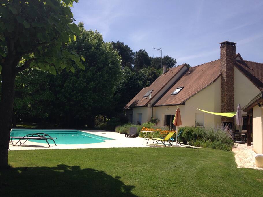 Façade sud piscine 12 x 6 m