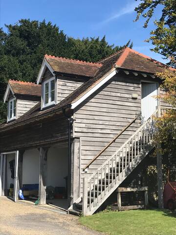 Secluded studio in Stoke Charity, Winchester