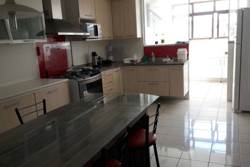 Cozinha ampla