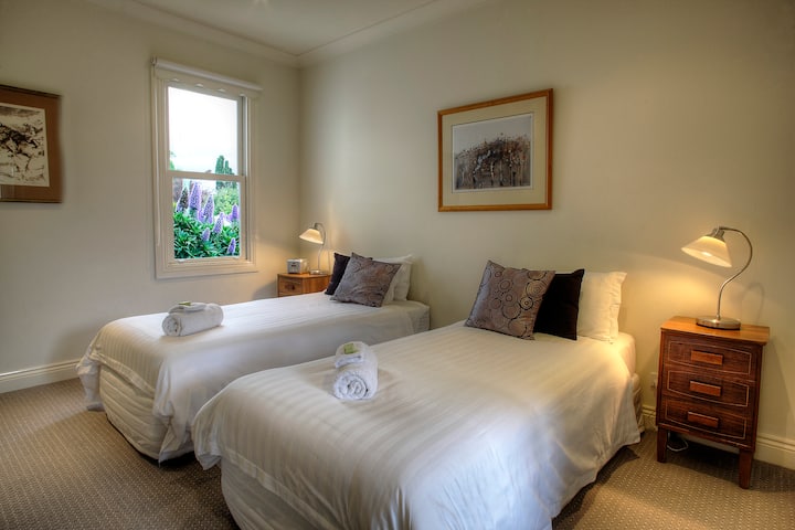 สามารถรูดซิปเป็นเตียงคิงไซส์ 2 ชั้นได้