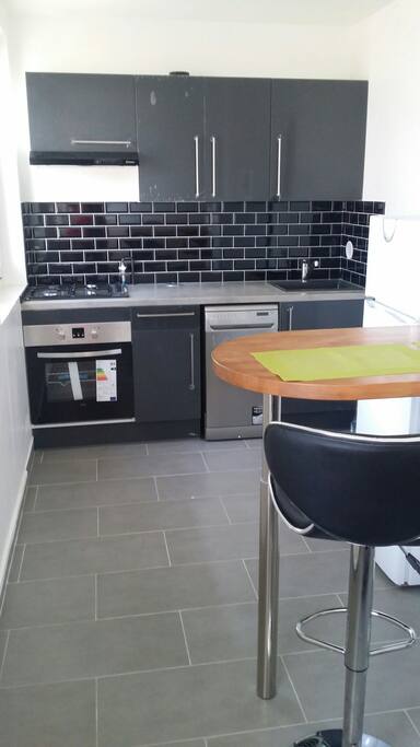 Fully equipped fitted kitchen with 2 highchairs, full dishes, big traditional oven, 4 gaz rings, extractor fan, dishwasher, microwave. Just Perfect for a nice drink.