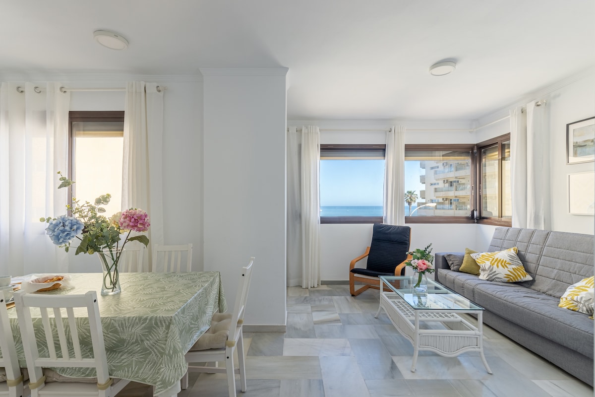 Popular Airbnb listing: Cosy apartment Torremolinos in Torremolinos