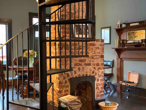 Top Airbnb: La Casita - an O4W Retreat in Old Fourth Ward