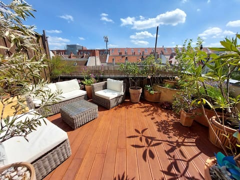 Successful Airbnb property: Beautiful attic loft with 2 terraces in Charlottenburg