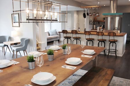 Ravine Cottage in Picturesque Niagara On The Lake