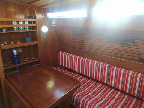 Top Airbnb: Beautiful sailboat with wonderful views en Poblats Marítims
