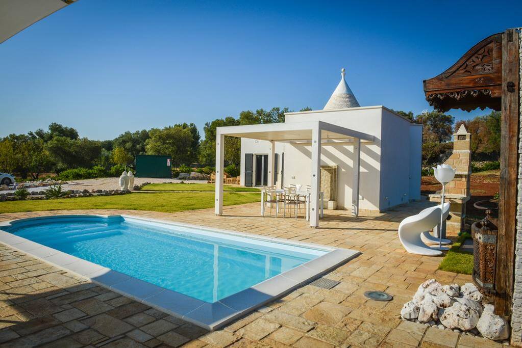 Patio e piscina privata