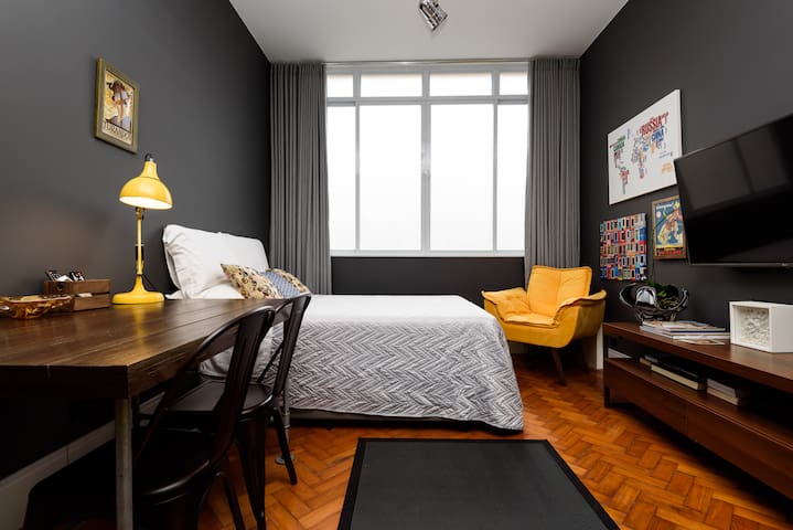 Leblon Design Studio | Best Location *****