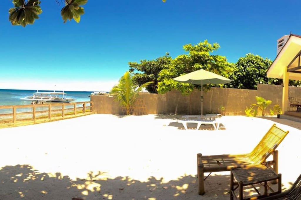 Lounge pods are scattered around the area.