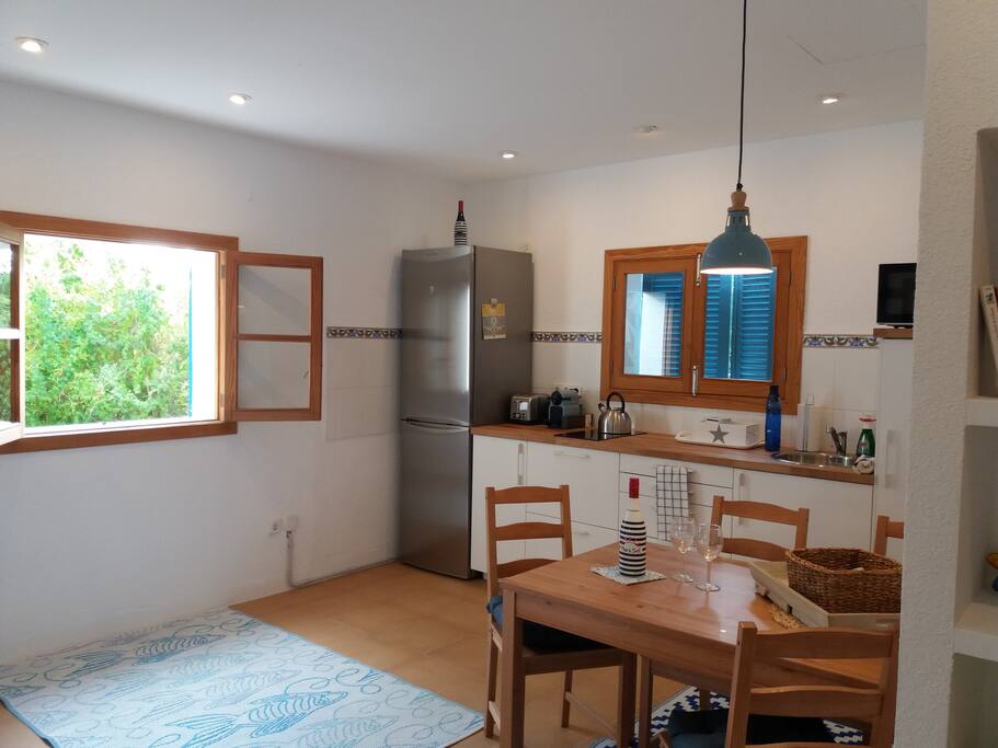 Fully equipped kitchen