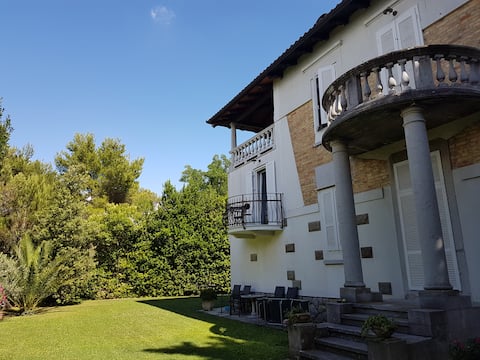 APARTMENT VILETTA MARIA  by the sea