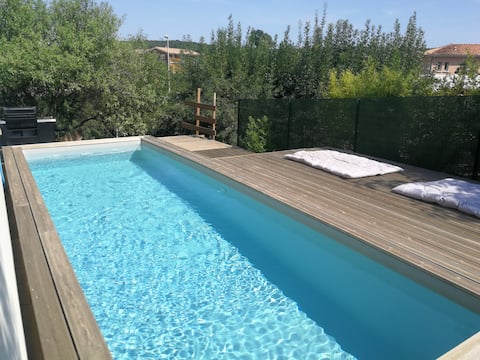 Modern house with pool near Montpellier