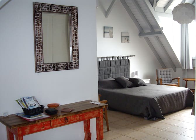 Studio de standing , Village Créole