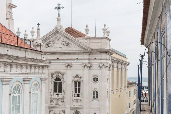 Fabulous 3 Bedroom Apartment | Chiado gallery image 2