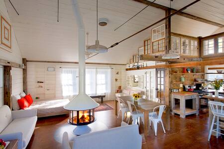 bright serene + spacious barn