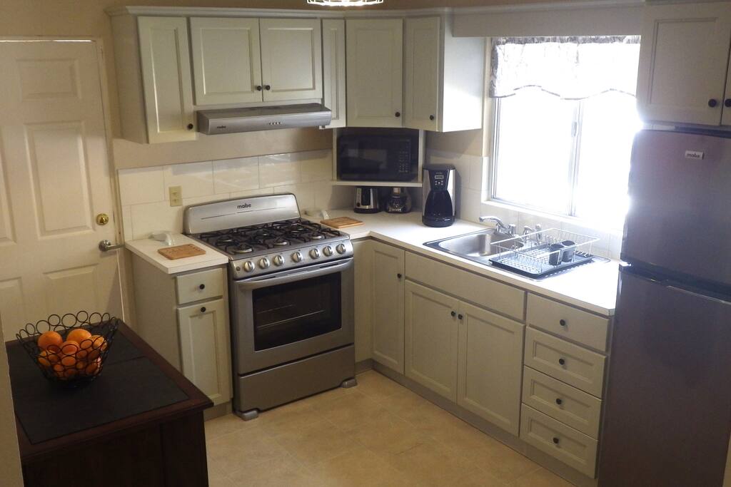 Full kitchen view.
