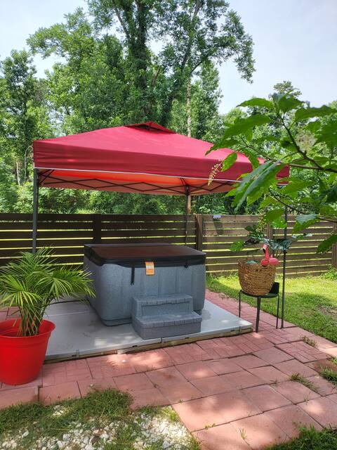 3/2 W/HOT TUB & Fire Pit-Long Term Stays Welcomed!
