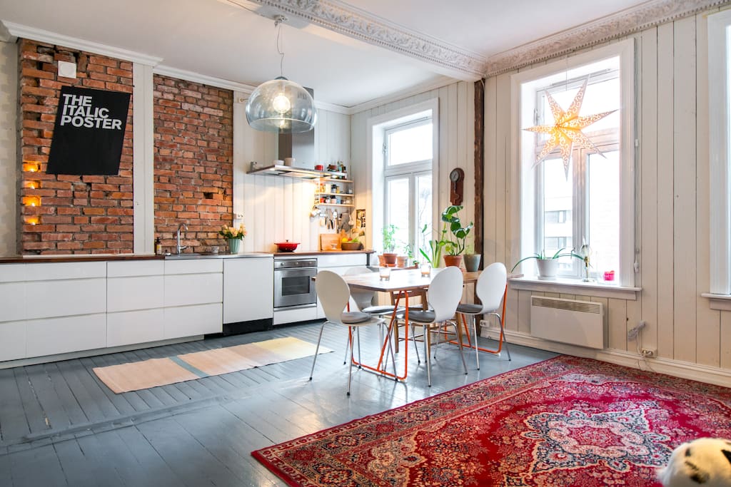 Open kitchen makes for perfect social dinners.