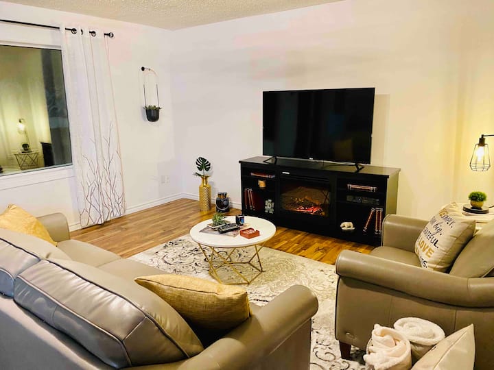 Top 19 Airbnb Vacation Rentals In Yellowknife, Canada Trip101