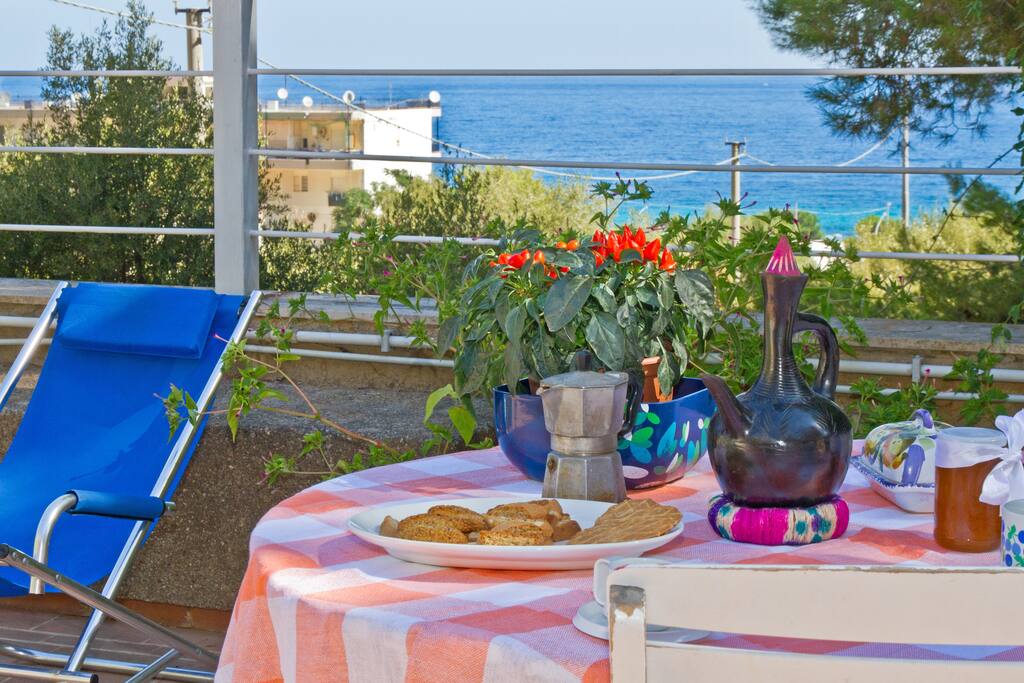 colazione con vista mare