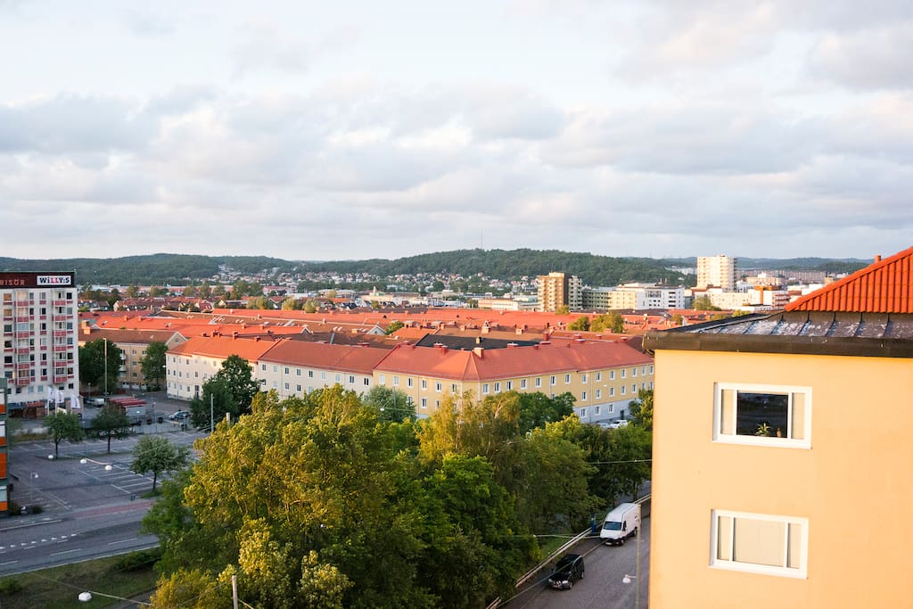 The apartment is on the 8th floor and offers great views over the neighborhood.