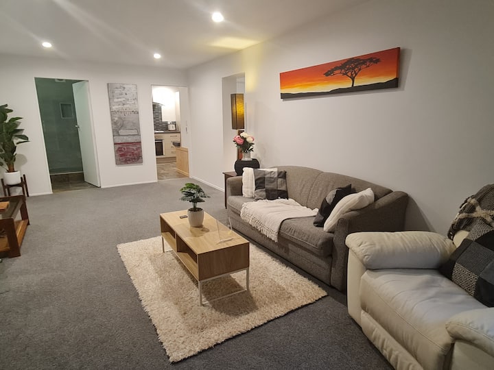 Spacious Self-contained 1 Bed Unit With Garden! - オークランド